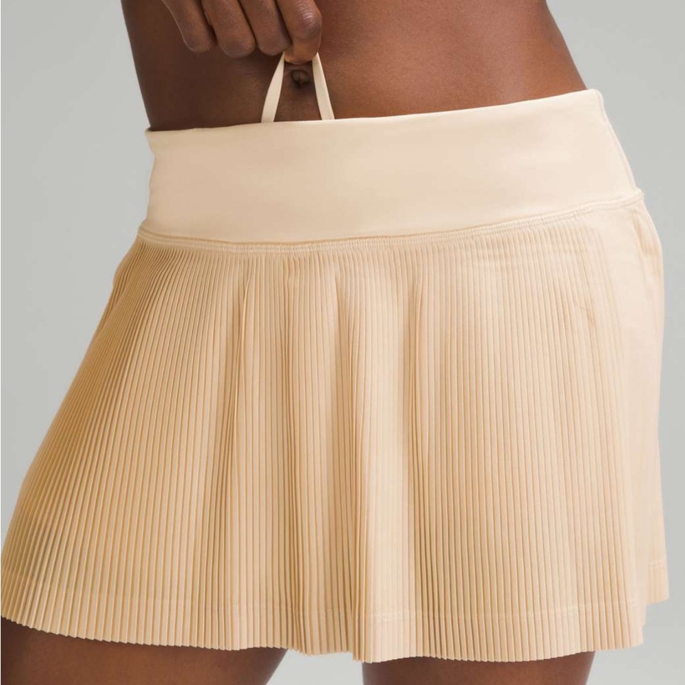 Lululemon Athletica Summer Glow (Peach) Pleated Skort